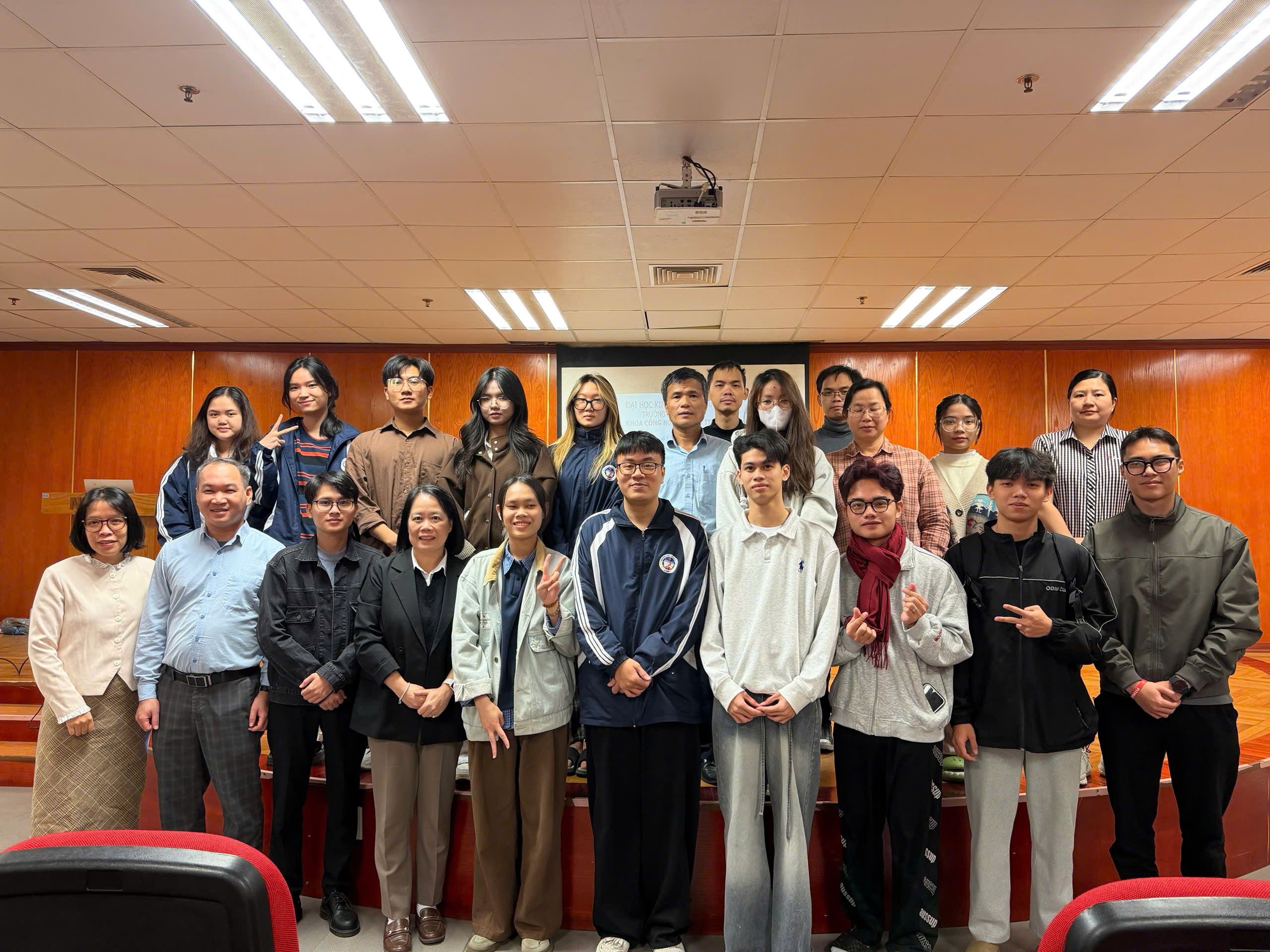 Hội nghị đối thoại sinh viên cấp Khoa